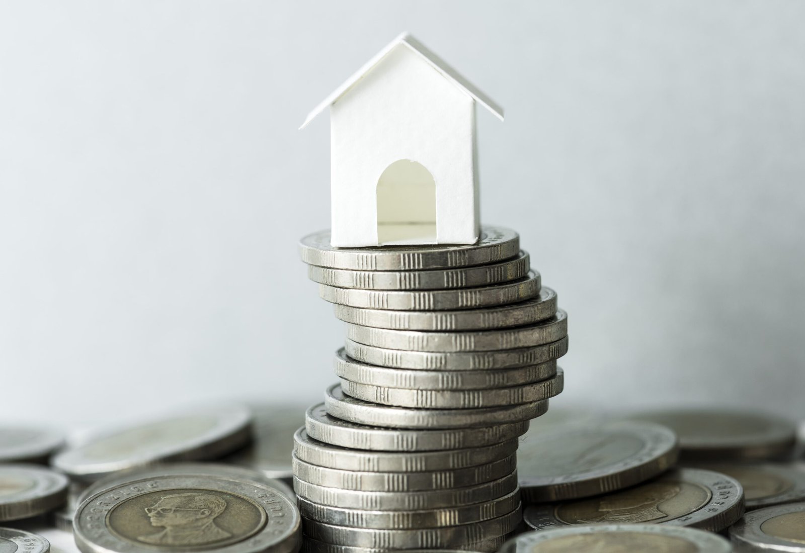 macro-shot-financial-mortgage-concept-min